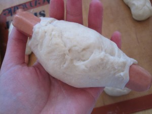 sealing ends of hot dog bun