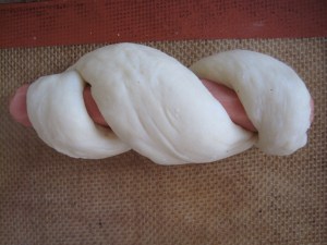 spiral hong kong hot dog buns